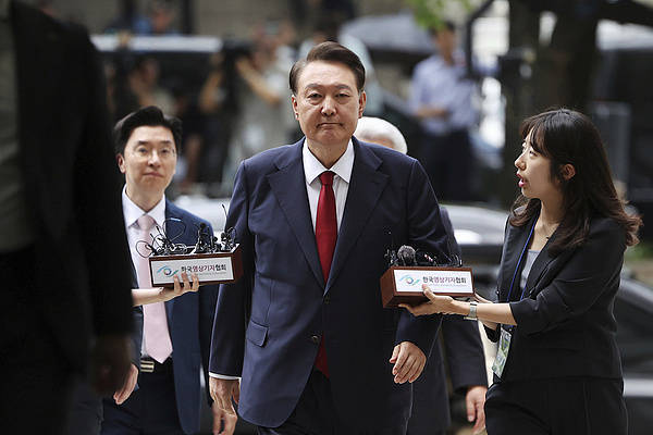 至慧策略 涉嫌滥用职权 韩国前总统尹锡悦将于26日出席公审